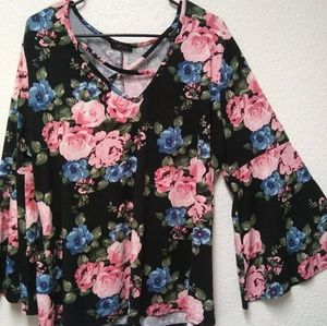 Plus Size 3X Floral, Flare long sleeve
